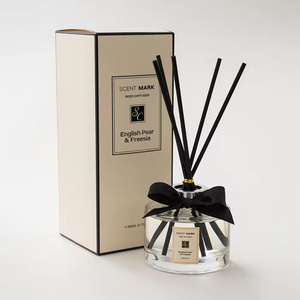 Aikun 135ml OEM Luxury Glass DIY <b>Aroma</b> Reed <b>Diffuser</b> Custom Fragrance Eco-Friendly Private Home Decor Gift Set No Fire - Product Image 4