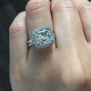 Anello di Fidanzamento di Lusso con Gemme per Donne, Elegante Gioiello da Dito per Feste - Product Image 2