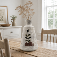 Vase en papier mâché fait main, base crème, motif feuille or, texture ondulée, décoration écologique pour étagère