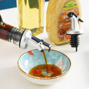 Bouchon universel en métal anti-fuite pour bouteille d'huile, avec trou, pour huile d'olive, vinaigre, vin et autres condiments - Product Image 4