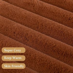 Tùy Chỉnh Sọc Phong Cách Fluffy Minky Khác Ấm Áp Mềm Mại Hai Lớp Bán Buôn Giường Sang Trọng Sang Trọng Thỏ Giả Lông Thú Chăn Ném - Product Image 5