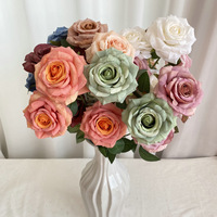 Vente en gros usine de roses artificielles modernes et légères en velours, couleurs variées (rouge, blanc, bleu, rose, noir, violet), fleurs personnalisées