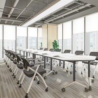 Table de réunion et de formation pliable moderne en bois avec roulettes pivotantes, design écologique