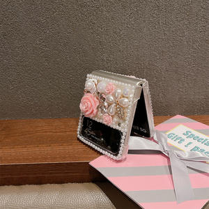 <span class=keywords><strong>Coque</strong></span> de téléphone portable Ins Crystal Flowers pour dame filles couverture arrière scintillante pour <span class=keywords><strong>Samsung</strong></span> <span class=keywords><strong>Z</strong></span> <span class=keywords><strong>Flip</strong></span> 7 <span class=keywords><strong>4</strong></span> <span class=keywords><strong>Flip</strong></span> 5 6 avec dragonne - Product Image 5