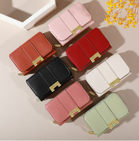 Dompet Wanita Berkualitas Tinggi, Model Terkenal, Bahan Kulit PU, Laris Manis, Warna Pink Hitam Polos, Murah, Lipat Pendek, Cocok untuk Musim Panas