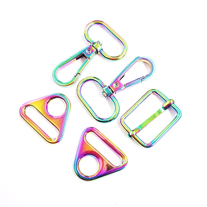 Oferta Especial: Kits de Herrajes para Bolsos de 1 Pulgada con Diseño Arcoíris, 2 Ganchos de Seguridad, 2 Hebillas Triangulares y 1 Deslizador para Bolsos y Carteras - Product Image 3