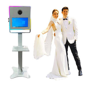 Photomaton numérique PT Digital Arc Oval Magic Mirror avec écran tactile, boîte à selfie magique en ligne avec thèmes - Product Image 1