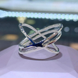 Anello Minimalista Stile Francese con Linee Intrecciate, Elegante per Uso Quotidiano, Design Decorativo Scintillante, Anello Regolabile per Donne - Product Image 5