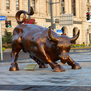 Décoration de zoo d'animaux, sculpture de taureau en bronze de grande taille, fabrication artisanale, vente en gros d'usine - Product Image 6