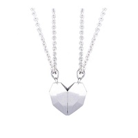 Collier pendentif tendance plaqué or Chaînes en alliage personnalisées pour couples Collier coeur aimant pour fêtes