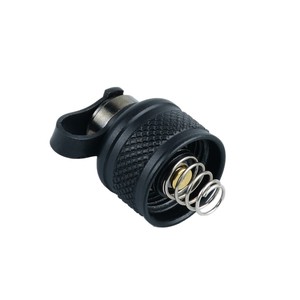 Lampe torche tactique Modlite M300 M600 avec bouton de commande sur la partie inférieure, faisceau long et lumineux, couleur sable noir - Product Image 5