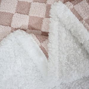 Couverture polaire Sherpa 3D Jacquard Classic Football Check Print pour la maison Couverture pelucheuse douce et confortable épaisse et chaude personnalisée - Product Image 6