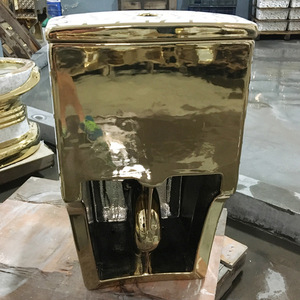 Cubes d'eau Tuhao en plaqué or grande quantité Toilette en or électrolytique avec télécommande Bon marché Nom du produit - Product Image 3