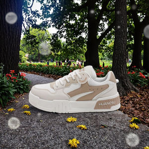 KM-XFCG42357 Baskets décontractées souples pour femmes, légères et élégantes pour les sorties printanières, nouvelle tendance automne pour femmes - Product Image 3