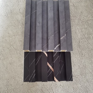 Hoja de panel de pared estriada Interior Pvc Mármol Madera blanca 3D Panel de pared Paneles de Wpc Revestimiento de pared Fabricantes de Foshan - Product Image 3