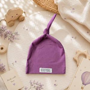 Gorro de bebé premium de tencel orquídea, confeccionado con tela suave y sedosa, transpirable y de ajuste flexible para cabezas pequeñas y delicadas. - Product Image 3