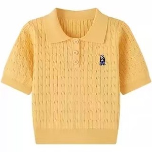 Polo de punto trenzado azul marino para mujer con bordado de oso, corte ajustado y manga corta - Product Image 3