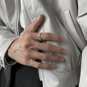 Anillo de Cobre Y2K de la Serie '<span class=keywords><strong>Annihilation</strong></span>' Original para Hombre, Forma Geométrica, Diseño Único y Exclusivo, Estilo Moderno y de Alta Gama - Product Image 2
