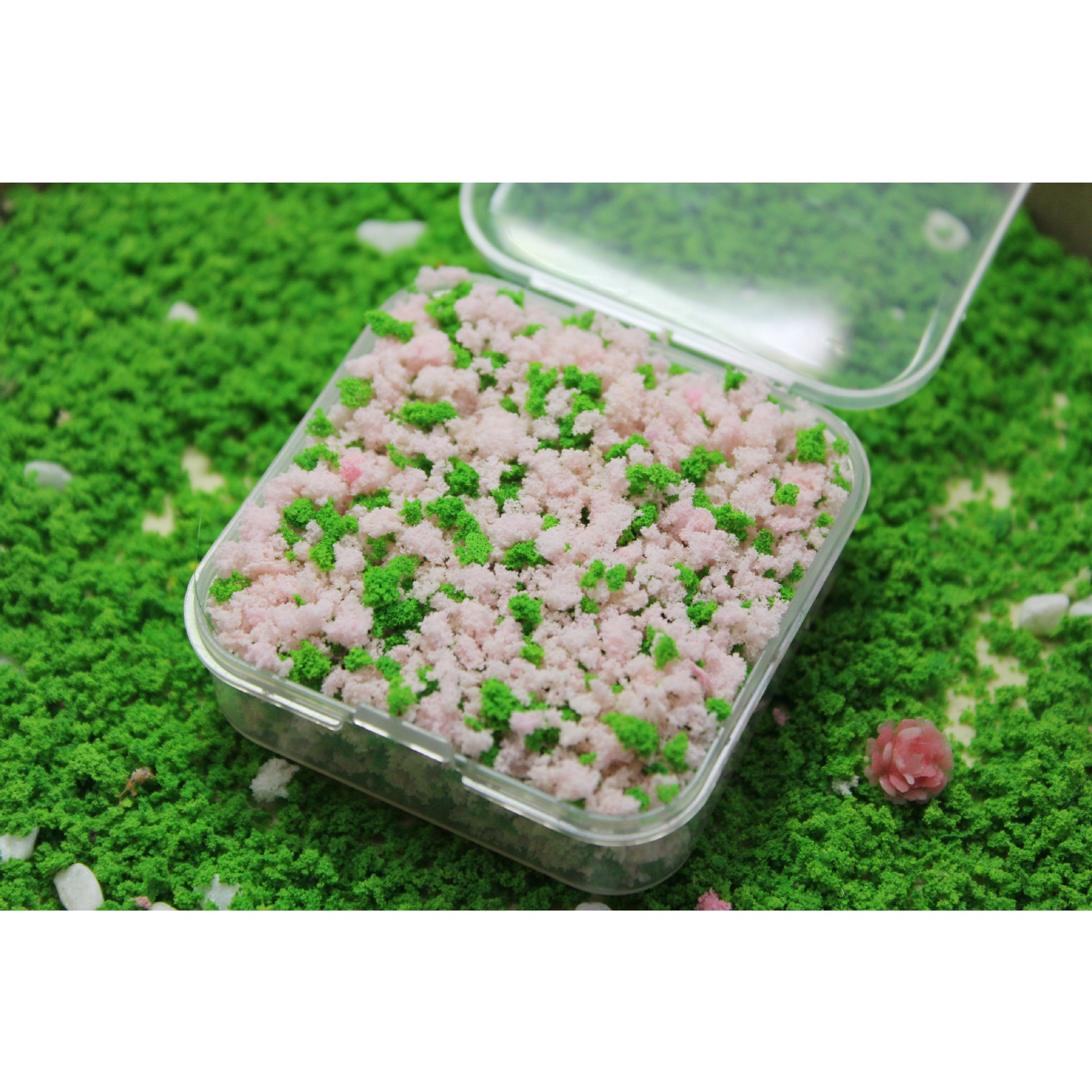 Coloré, vert rosé pâle