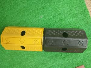 高品質ゴム製ホイールストッパー 黄黒 駐車用車輪止め - Product Image 2