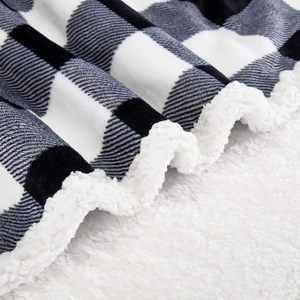 Fábrica personalizada Simple cálido suave Sherpa <span class=keywords><strong>Plaid</strong></span> rayas sofá cama cubierta Navidad impreso portátil dormir polar Manta-Doble - Product Image 2
