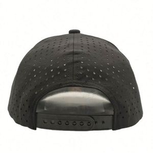 Gorro Impermeable Negro de Alta Calidad con Orificios Cortados a Láser, Gorro de 5 Paneles con Parche de Cuero - Product Image 4