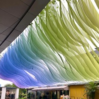 Voilages européens en polyuréthane et spandex à fixation plafond, soufflés par le vent, pour décorations extérieures