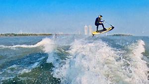 Planche de surf électrique pour sports nautiques avec moteur - Product Image 3