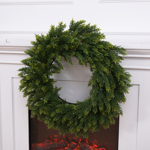 Guirlande de Noël artificielle faite à la main en feuilles de cyprès bicolores, feuillage doux et flexible pour la décoration de cheminée - Product Image 1