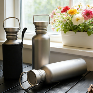 Bouteille d'eau portable de camping et de cyclisme en plein air 2026, légère, en titane, pour le sport - Product Image 2