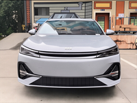 JILI Yinhe A7 Berline 4 portes Véhicule hybride électrique Boîte de vitesses automatique Sièges en cuir Toit ouvrant panoramique Caméra de recul Pneus R18 Gauche