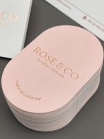 Tarjeta de papel en forma de arco personalizada de lujo 600g 3D con logotipo en relieve Tarjeta de papel de felicitación de algodón Tarjeta de visita de lujo