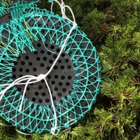Meilleur piège d'aquaculture en plastique HDPE durable fabriqué en Chine Filet d'élevage de lanterne à huîtres à installation rapide et pratique pour les crabes et les crevettes
