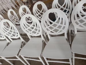 Ucuz yeni tasarım Modern Cafe oturma odası restoran düğün Chiavari sandalye <span class=keywords><strong>Tiffany</strong></span> plastik yemek sandalyeleri satılık - Product Image 6