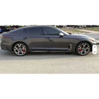 VOITURE BERLINE STINGER D'OCCASION