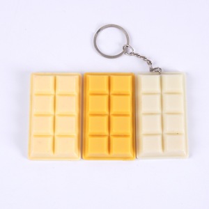 <span class=keywords><strong>Porte</strong></span>-clés PVC léger et créatif en forme de chocolat simulé, idéal pour les cadeaux promotionnels – Nouveauté 2026, Vente Flash - Product Image 4