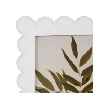 Cornice Decorativa con Bordo Ondulato 8x10 Pollici in Resina per Arredamento Casa, Esposizione su Tavolo o Mensola, Decorazione per Soggiorno - Product Image 4