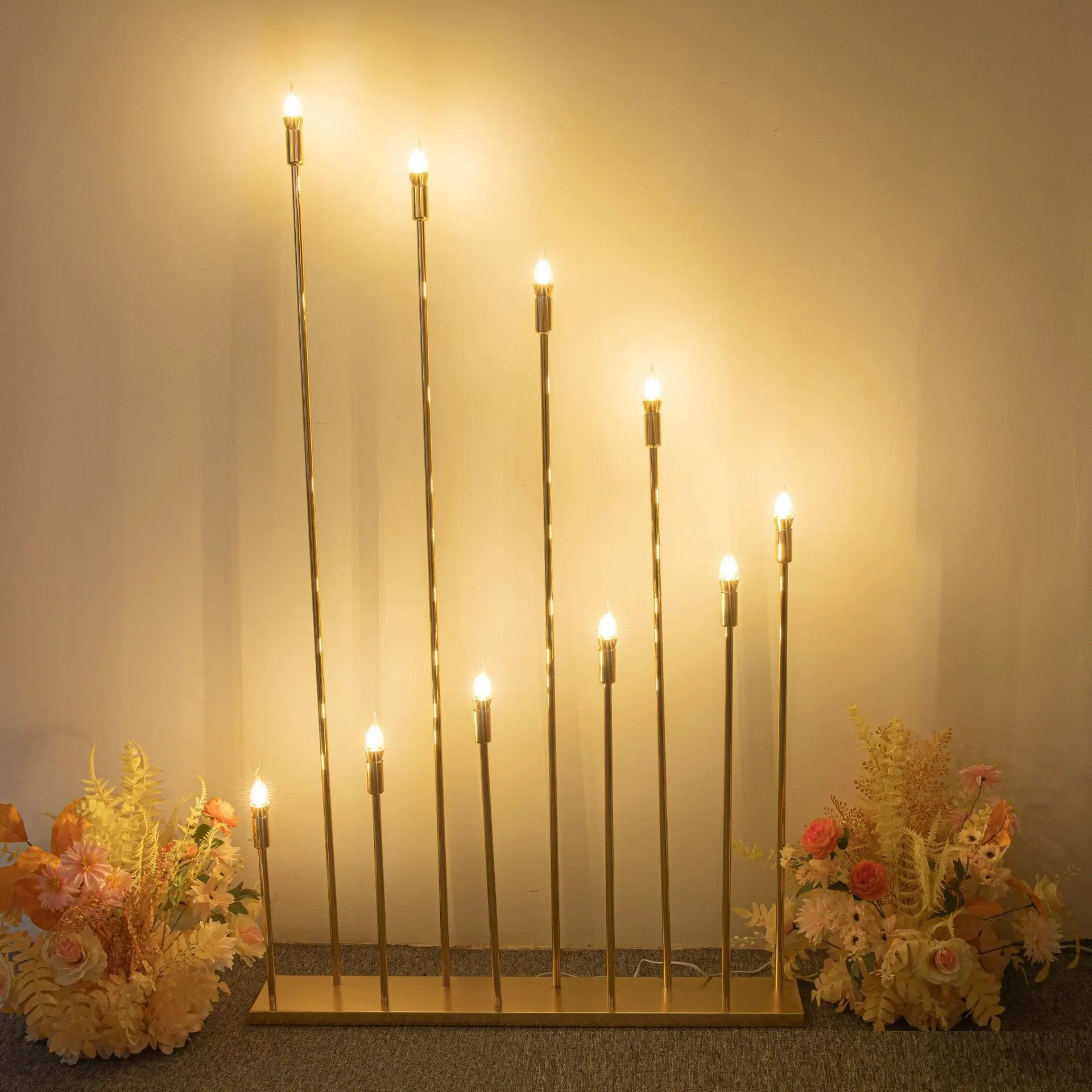 120cm 10 braccia in metallo dorato portacandele candelabri decorazione di nozze con luci Plug-in Stand candeliere palcoscenico per feste di matrimonio