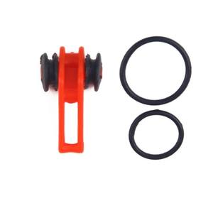 Soporte para señuelos de pesca, soporte de plástico para señuelos, rojo, desmontable, con anillos de silicona para accesorios de caña de pescar - Product Image 1
