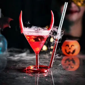 Ins Fashion Bar Creative Halloween Vampire Gobelet en verre à haute teneur en borosilicate Verre à cocktail avec paille