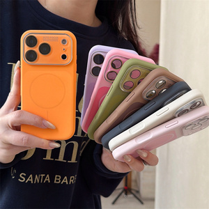 Coque de téléphone magnétique en silicone liquide avec protection d'objectif pour iPhone 17 16 15 Pro Max, dos texturé en caoutchouc et lin - Product Image 3