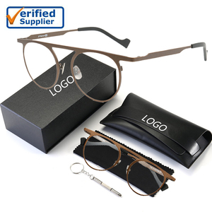 Montura de gafas B de titanio para hombre con embalaje - Product Image 1
