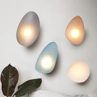 Applique murale LED en verre coloré au design nordique, luminaire décoratif pour la maison, idéal pour un plafond, un couloir d'hôtel, un salon, une chambre à coucher ou une table de chevet