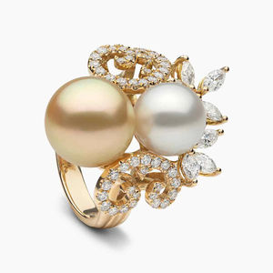 סט תכשיטים יוקרתי 4 חלקים לבן וזהב, שרשרת, עגילים, צמידים וטבעת לנשים עם פנינים מלאכותיות וזירקון - Product Image 5