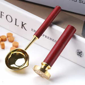 Kit de sceau de cire de Noël avec manche en bois rouge, cuillère dorée, granulés de cire, boîte transparente 100g, ensemble de sceaux artisanaux ronds - Product Image 4