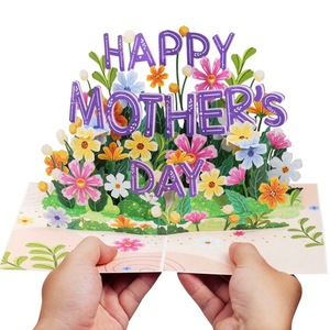 Tarjeta de Felicitación 3D Pop-up para el Día de la Madre, la Mejor Mamá del Mundo, Ramo de Flores Moradas, Disponible en Stock - Product Image 4
