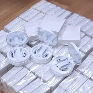 Cils magnétiques personnalisés en fibres naturelles avec applicateur, style doux et moelleux, faciles à poser, sans colle requise - Product Image 1