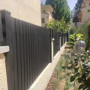 Portails de clôture modernes en aluminium noir thermolaqué, clôture de jardin extérieure économique en alliage d'aluminium, treillis à lames verticales, modélisation 3D - Product Image 3