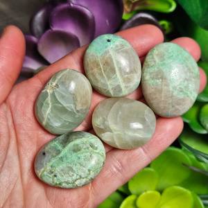 Piedra de Luna Verde Natural Pulida de Alta Calidad Crystalhola al por Mayor, 50-150g, Tendencia Moderna para Decoración Única del Hogar - Product Image 2