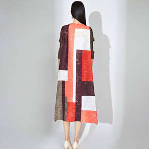 Abito plissettato <span class=keywords><strong>taglie</strong></span> <span class=keywords><strong>forti</strong></span> 2025 moda europea e americana abito Casual Extra Large <span class=keywords><strong>taglie</strong></span> <span class=keywords><strong>forti</strong></span> con stampa - Product Image 3